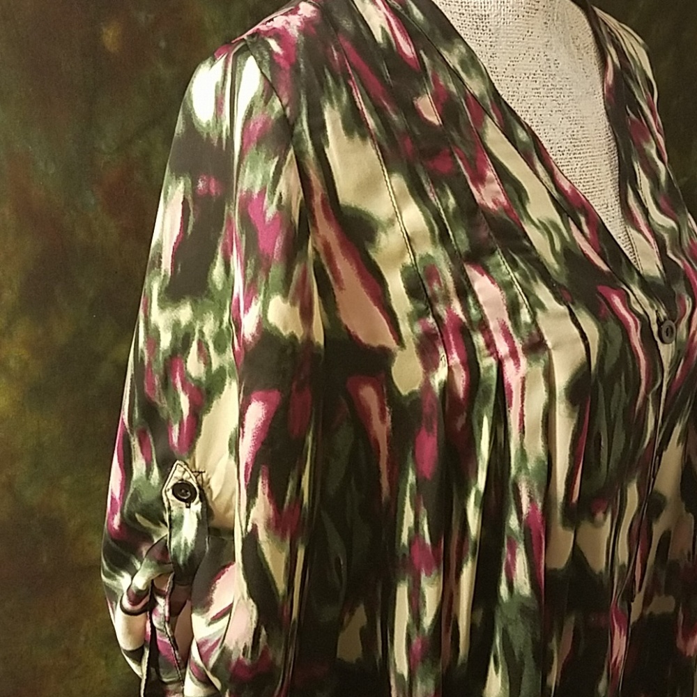 Luxe Abstract Print Long Sleeve Top - Picture 2 of 7